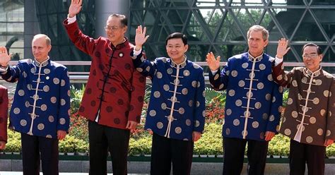 The Definitive Ranking Of Outfits World Leaders Have Forced Each Other To Wear At Apec