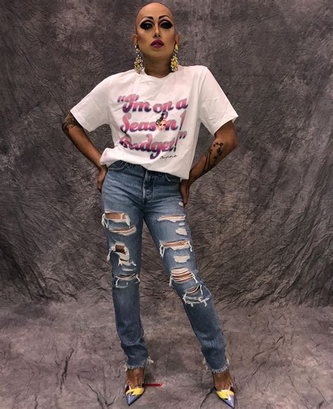 Official twitter of the bald, hat wearing queen and, sometimes, wigs from rupauls drag race. Pin on Sessy Kweenies