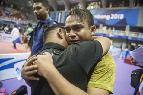Sepak takraw final sukan asia 2018 malaysia vs indonesia malaysia (yellow) tekong: AG 2018 : Sukan Asia edisi ke 18 ditutup secara rasmi ...