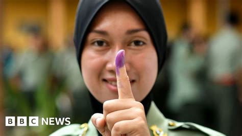 Malaysia Heads To Polls On Election Day Bbc News