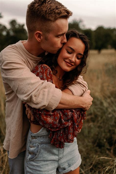 Playful Summer Country Field Couple Session — Nicole Briann Photography In 2020 Couples