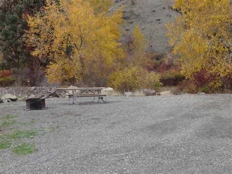 Site 04 Yakima River Canyon Campgrounds