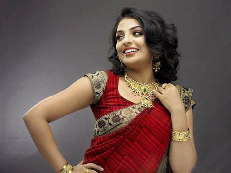 Mythili Photos Latest Hd Images Pictures Stills And Pics Filmibeat