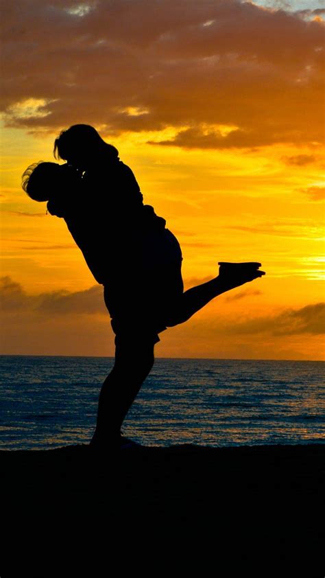 Couple Romantic Kiss Sea Sunset Silhouette Ultra Romantic Kissing Couple Silhouette Hd Phone