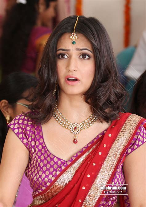 Kriti Kharbanda Photo Gallery Telugu Cinema Actress