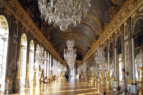 The palace of versailles, paris, france, early 20th century. Versailles: Château de Versailles - La Galerie des Glaces ...