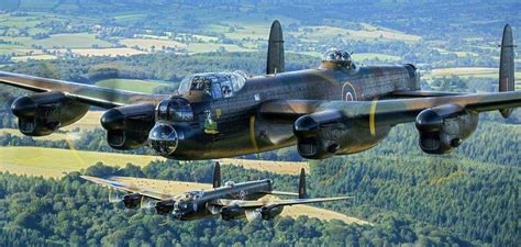 Solve Lancaster Bomber Jigsaw Puzzle Online With 171 Pieces