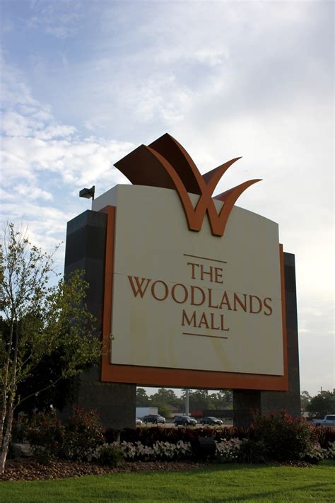 The Woodlands Mall I Loved The Grand Opening They Were Parked On I 45