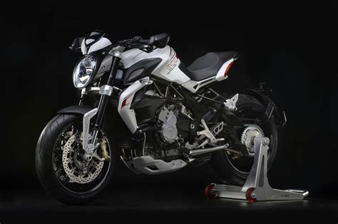 For us, the dragster 800 rr is the perfect blend of raw power, technology and design. MV Agusta lança Brutale Dragster 800 na Europa - Carros ...