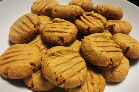 Peanut Butter Cookies Low Carb