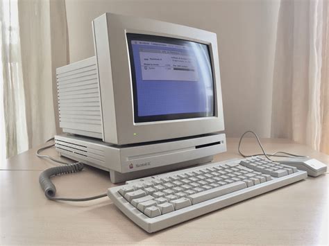 1990 Macintosh Lc Apple Computer Macintosh Apple Macintosh