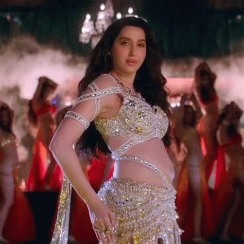 बलडस Nora Fatehi GIF बलडस Nora Fatehi Kusu Kusu Song Discover Share GIFs Actress