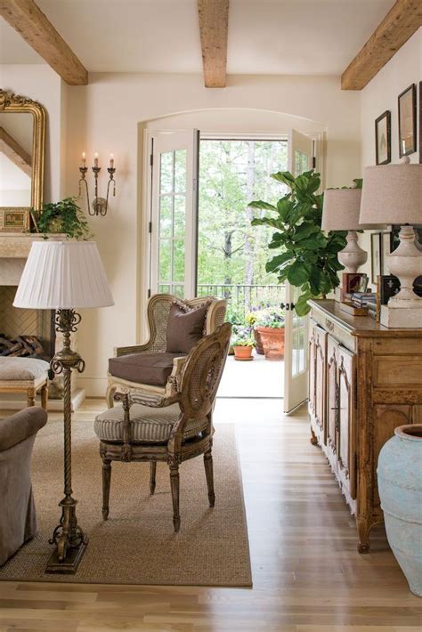 48 Fancy French Country Living Room Decor Ideas French Country