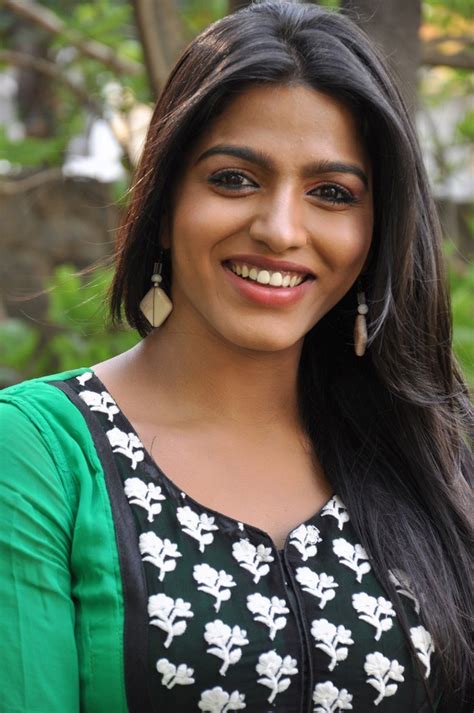 Dhansika Wallpapers Celebrity Hq Dhansika Pictures 4k Wallpapers 2019