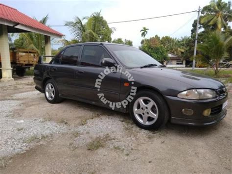 The proton wira (malay, hero5), also known as the proton persona (c90), is a car manufactured by malaysian carmaker proton from 1993 to 2009. Barang Rare: Proton Wira Tiang Gol untuk dijual. Lagenda ...