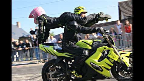 FÊTE DE LA MOTO A LA RUE SAINT PIERRE 2014  YouTube