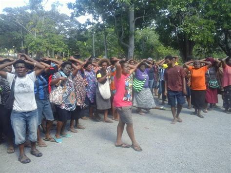 Png Police Open Fire On Protesting Students Papua New Guinea Today