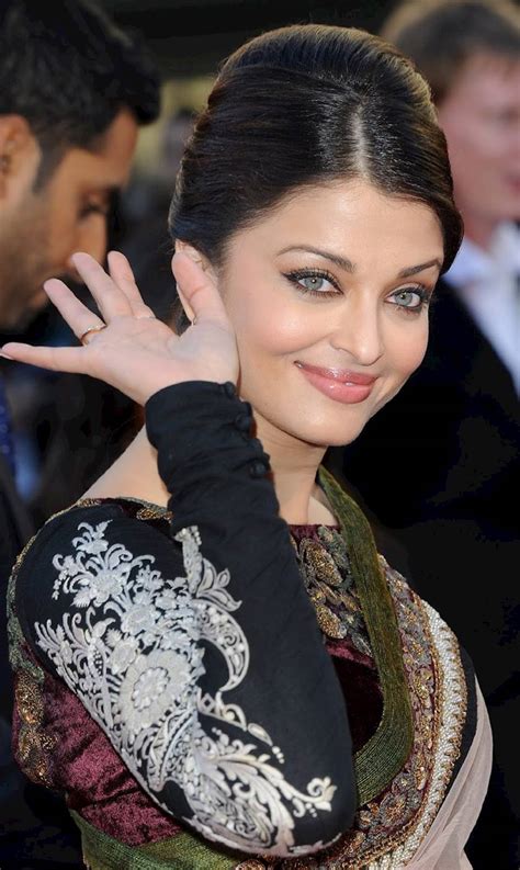 .tuesday box office business and occupancy report: Aishwarya Rai Looks Stunning - Box Office Gallery