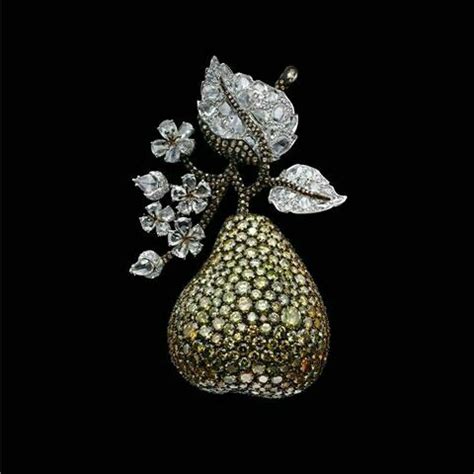 Pin by Uyghur Henim on jewelry | Jewelry, Luxury jewelry, High jewelry