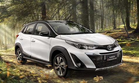 The all new yaris cross effortlessly blends efficiency and power to create a compact suv that makes driving fun. Toyota Yaris Hatchback (MY2019) 3NR-FKE + Yaris Cross ยก ...