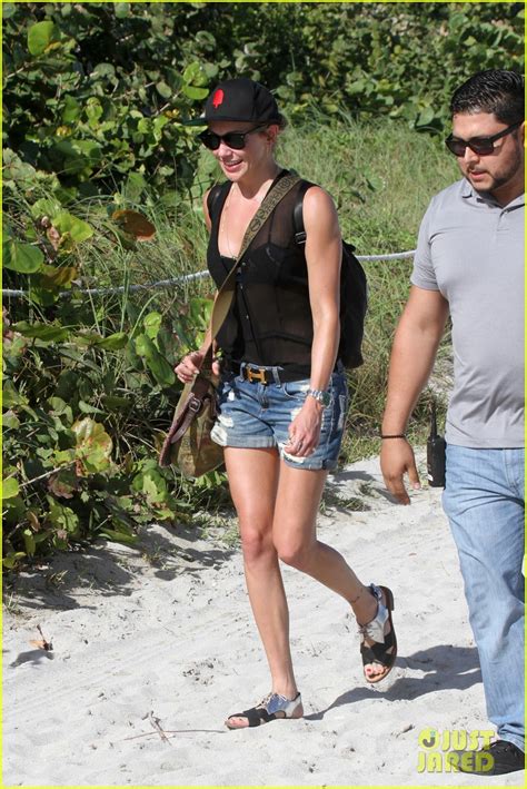 Full Sized Photo Of Katie Cassidy Thomas Taylor Beach Miami New Years 08 Is Katie Cassidy