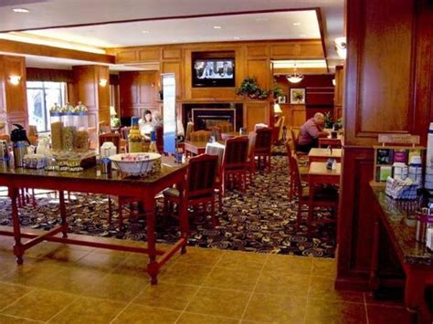 Hampton Inn Waterloo Updated 2017 Prices And Hotel Reviews Ia