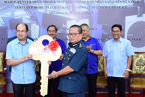 Jabatan kastam diraja malaysia, kompleks kementerian kewangan no 3, persiaran perdana, presint 2, 62596, putrajaya. Jabatan Kastam Diraja Malaysia - Posts | Facebook
