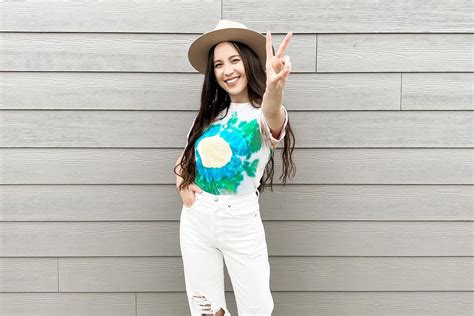 4 Totally Fresh Ways To Tie Dye Your Clothes For Summer Clothes Easy