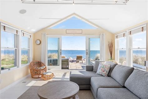 For 34m Three East Hampton Cottages Add Up To A Waterfront Paradise