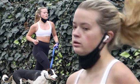 Reese Witherspoons Daughter Ava Phillippe 21 Goes For A Jog With Her