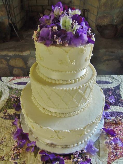 Vintage Buttercream Wedding Cake Cake By Nancys Fancys Cakesdecor