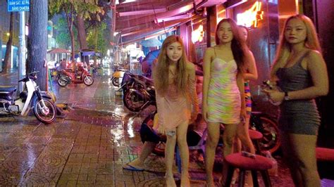 Ho Chi Minh City Nightlife 2023 Walking Around Bar Club Red Light