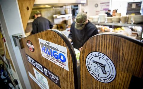 Shooters Grill A Gun Themed Restaurant In Colorado Amusing Planet