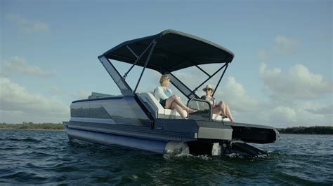 Can A Pontoon Boat Be Used In The Ocean Manitou