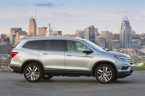 Used 2018 Honda Pilot Ex L Suv Review And Ratings Edmunds