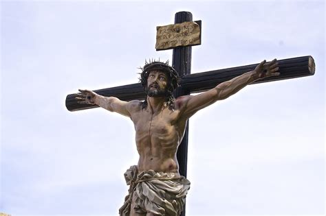 ¿por Qué Jesús En La Cruz Es Un Símbolo Tan Importante Para Los Católicos