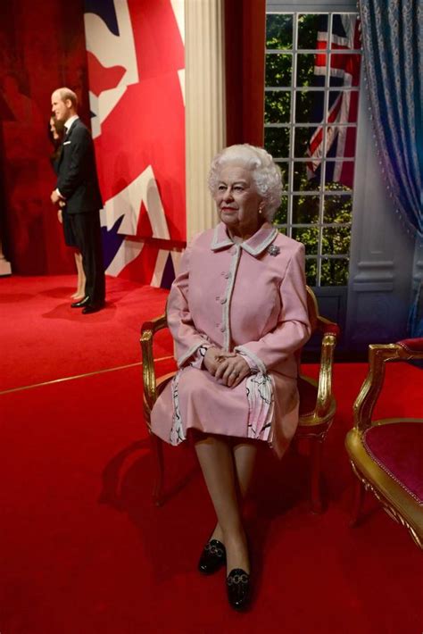 Queen Elizabeths Madame Tussauds Wax Figure Unveiled