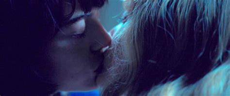 Andrea Riseborough And Emma Stone Lesbo Kiss From Scandalplanetcom