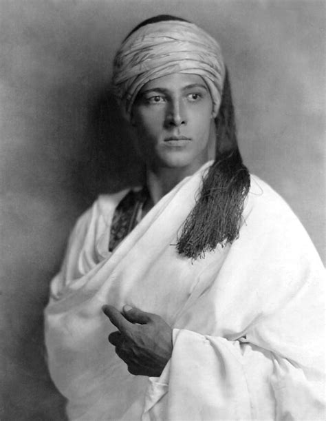 Sheik Rudolph Valentino 1921 Portrait Photograph By Everett