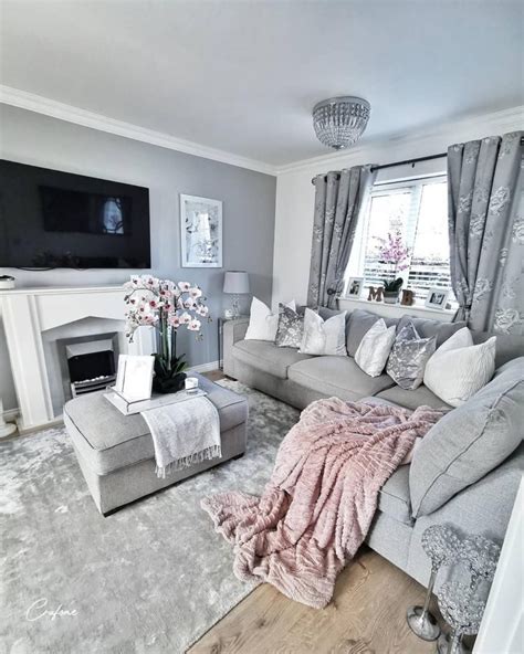 Grey And Aquamarine Living Room Ideas