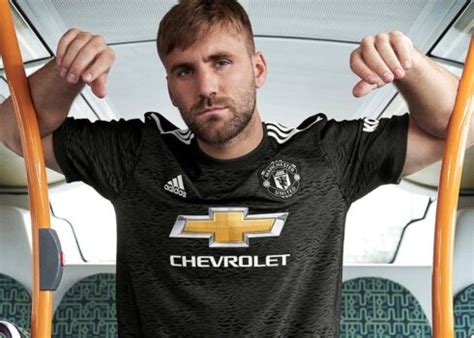 Make manchester united new kits & logo 2020/21 dls 2021 | dream league soccer 2021 kits & logoin this video, you can get a url of the kit and logo of your. Tercera camiseta adidas del Manchester United 2020/2021