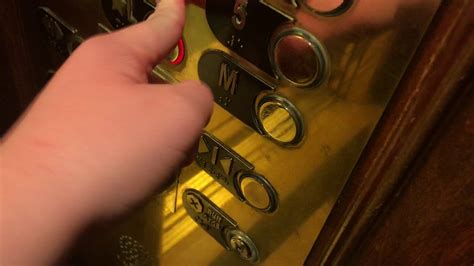 Otis Traction Elevators At Historic Peabody Hotel Youtube
