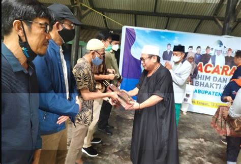 Bupati Lombok Tengah Suhaili Ft Lepas 10 Purna Bakti Pejabat Eslon Ii