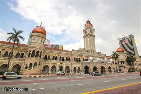 With over a century of history, the bangunan sultan abdul samad has been a part of kuala lumpur since the city was just a miner and trader settlement. Sultan Abdul Samad Building in Kuala Lumpur - Kuala Lumpur ...