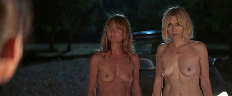 Virginie ledoyen在丑闻星球上的熟女中的裸体场景 xHamster