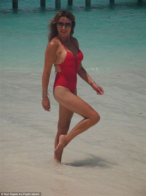 Lizzie Cundy Shows Off Her Sizzling Frame In A Sexy Red