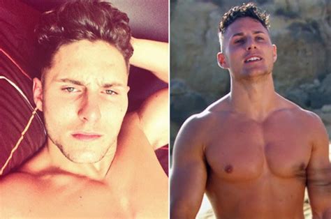 Ex On The Beach S James Moore Filmed With Bags Of White Powder Daily Star