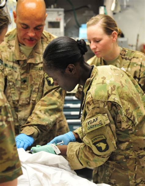 Currahee Receives Army Nurse Corps 2014 Leadership Award Of Excellence