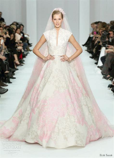 The elie saab haute couture fall/winter 2021/2022 collection is a colorful and whimsical dreamscape of rebirth and. Elie Saab Spring 2012 Couture | Wedding Inspirasi