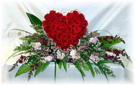 In addition to l shaped arrangement, we also find s shaped arrangement. My heart is with you! | Funeral flower arrangements ...
